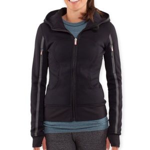 Lululemon Uba Hoodie. Black with reflective details. Size 4
